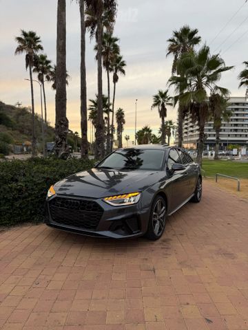 מודעת רכב אאודי A4