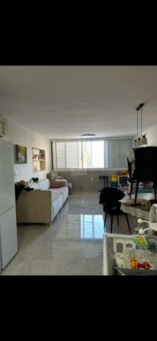 Holon, Israel 4