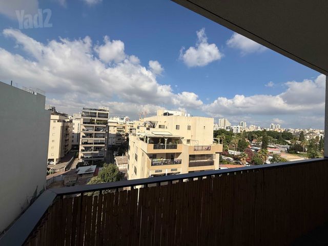 Petah Tikva, Israel 4