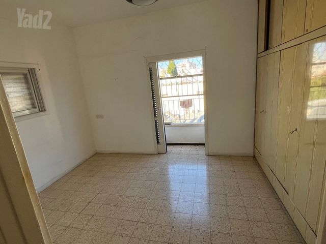 Holon, Israel 4