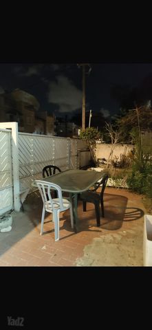Holon, Israel 5