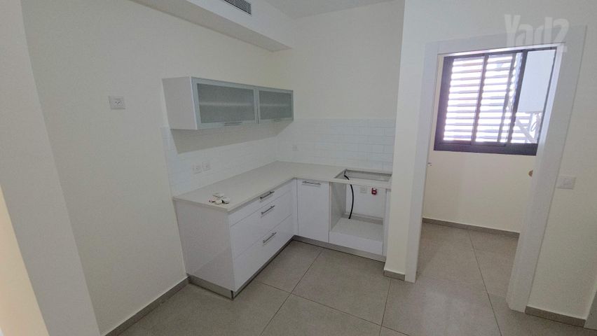 Herzliya, Israel 7