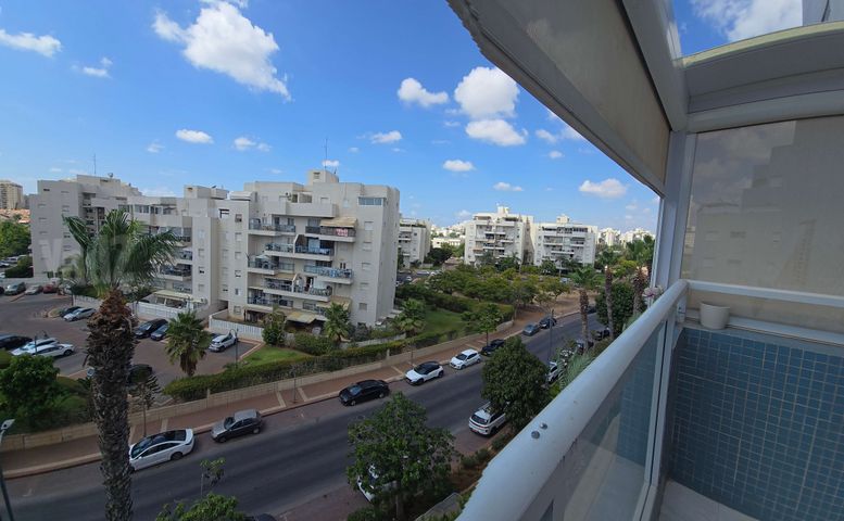 התזמורת 12