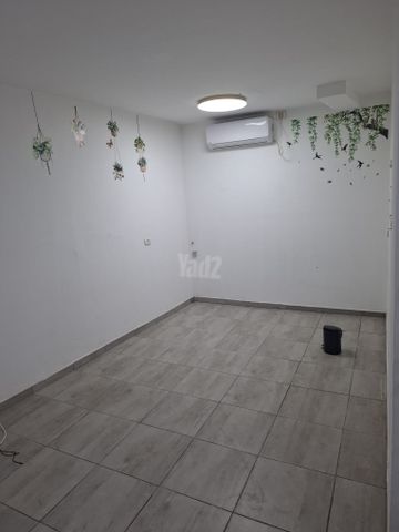 מנחם וטוביה מדמון 48