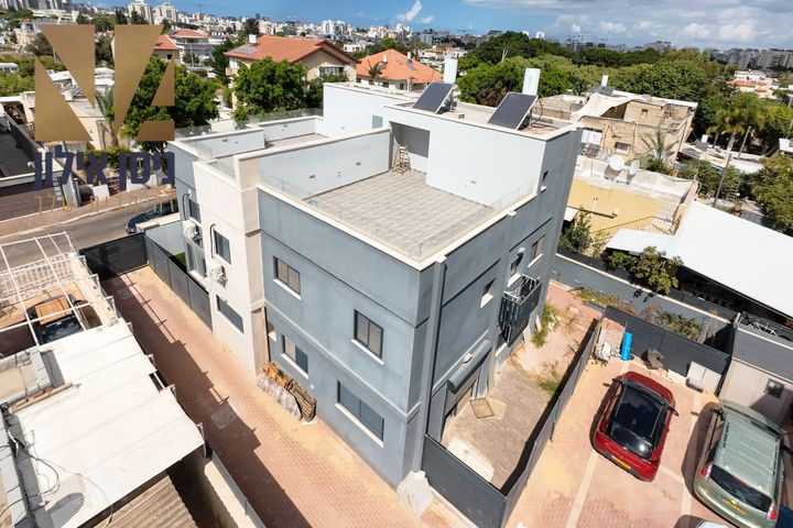 Petah Tikva, Israel 13