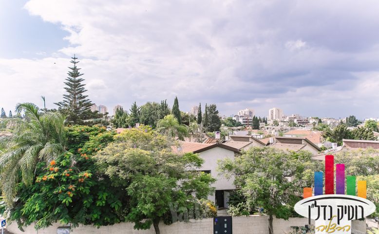 Herzliya, Israel 7