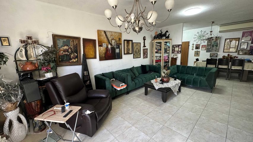 Holon, Israel 4