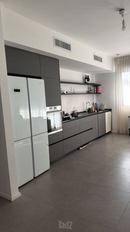 Petah Tikva, Israel 3