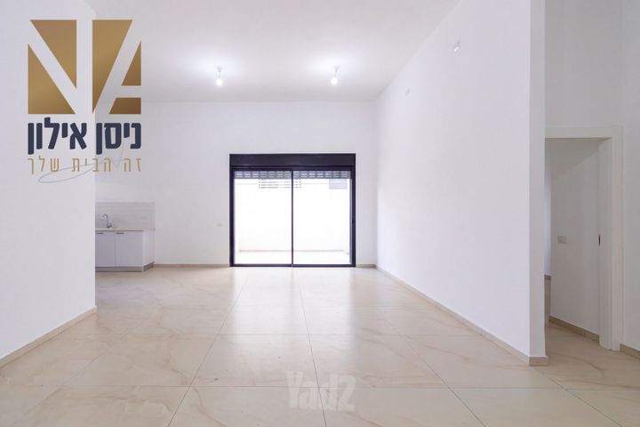 האלונים 