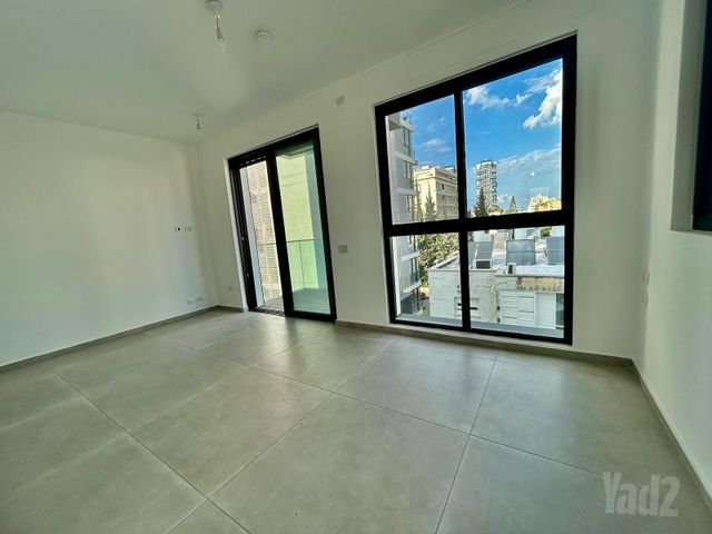 Tel Aviv-Yafo, Israel 11