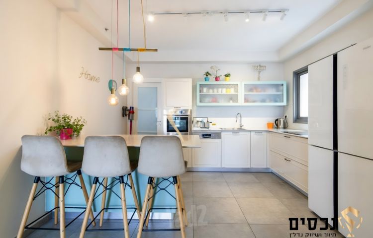 יעל רום 6