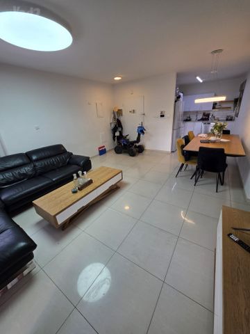 Holon, Israel 3
