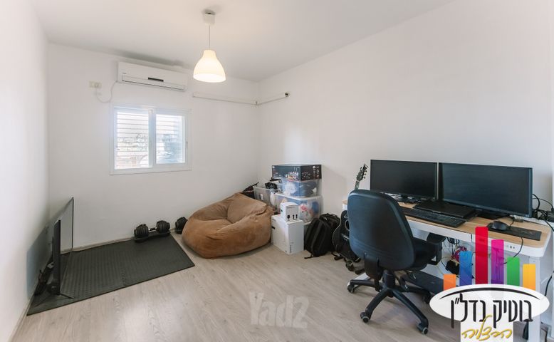 Herzliya, Israel 11