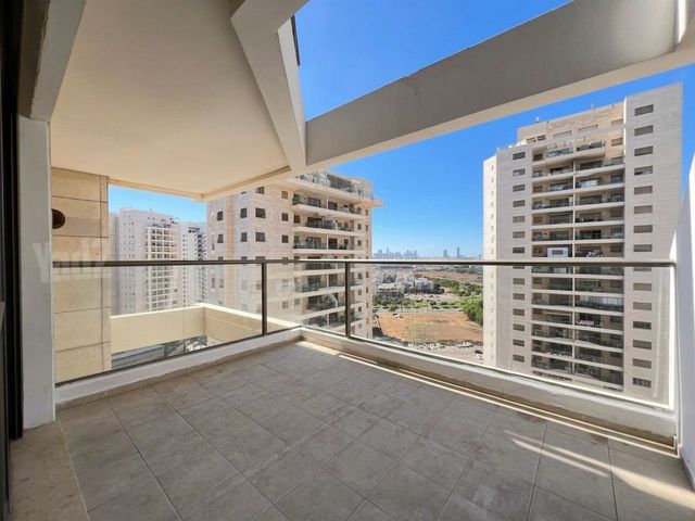 Petah Tikva, Israel 3