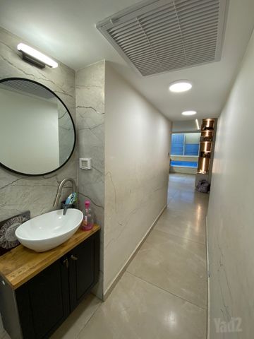 Petah Tikva, Israel 5