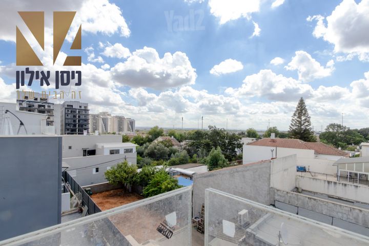 Petah Tikva, Israel 9