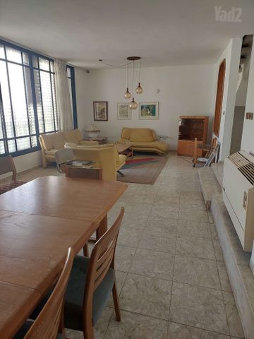 Holon, Israel 2