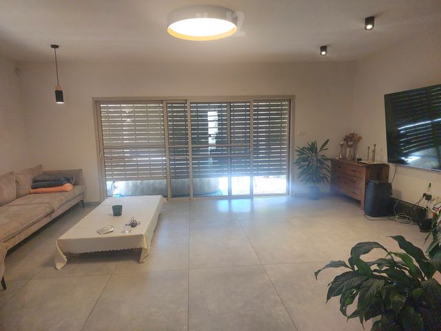 Holon, Israel 2