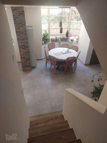 Holon, Israel 5