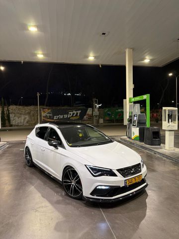 מודעת רכב סיאט לאון