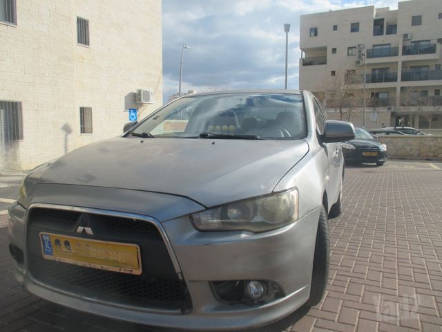 מודעת רכב מיצובישי לנסר