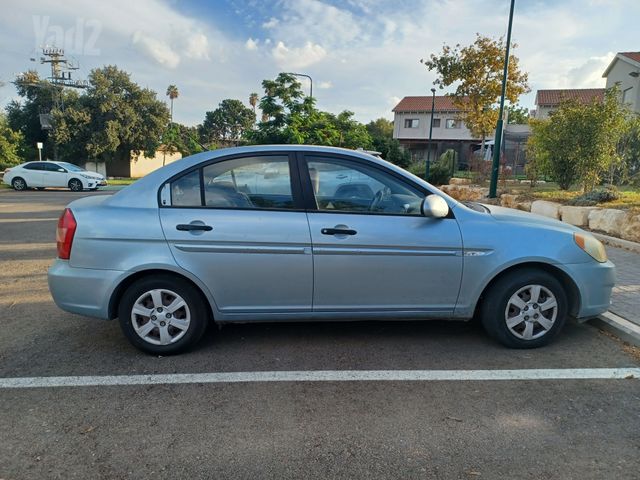 אקסנט i25 GLS אוט׳ 1.6 (112 כ״ס)