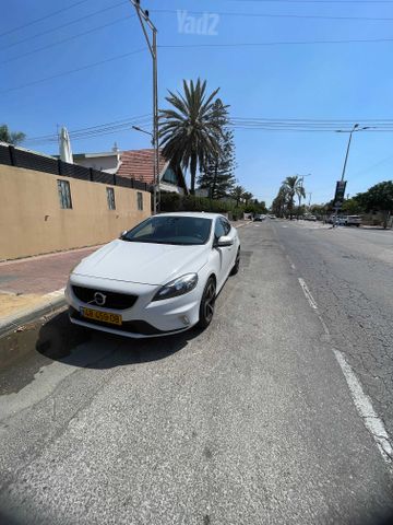 מודעת רכב וולוו V40