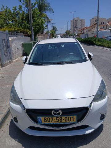 מודעת רכב מאזדה 2