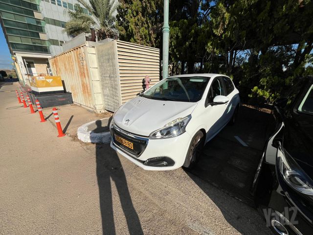 מודעת רכב פיג'ו 208