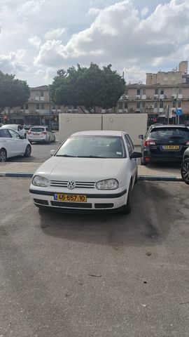 גולף Comfortline אוט׳ בנזין האצ'בק 5 דל 2.0 (115 כ״ס)