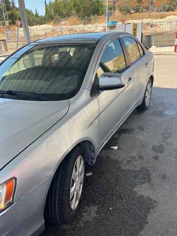 מודעת רכב מיצובישי לנסר