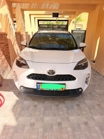 מודעת רכב טויוטה יאריס קרוס