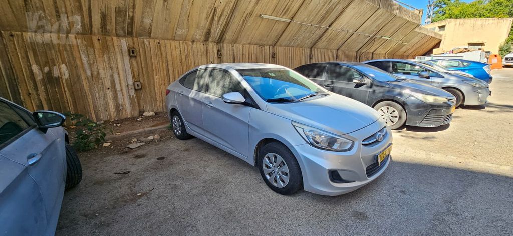 מודעת רכב יונדאי אקסנט i25