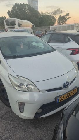מודעת רכב טויוטה פריוס