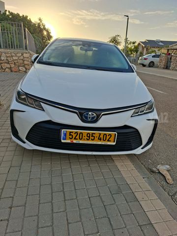 מודעת רכב טויוטה קורולה