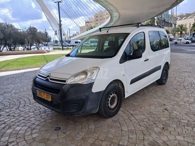 מודעת רכב סיטרואן ברלינגו