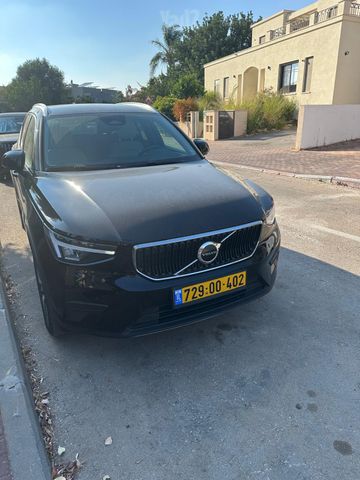 מודעת רכב וולוו XC40