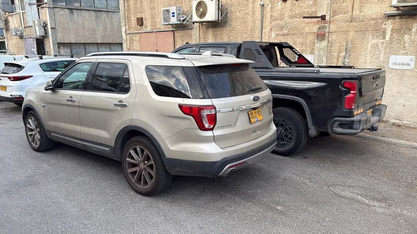 מודעת רכב פורד אקספלורר