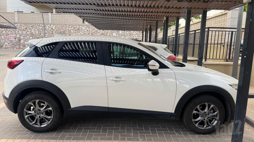 מודעת רכב מאזדה CX-3