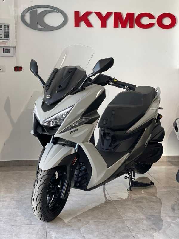 מודעת רכב קימקו איקס טאון CT 250