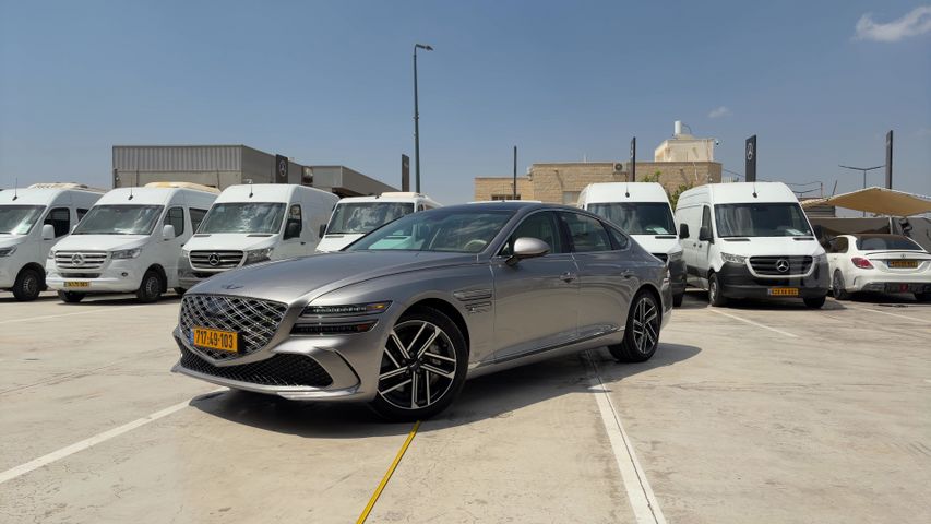 מודעת רכב ג'נסיס G80