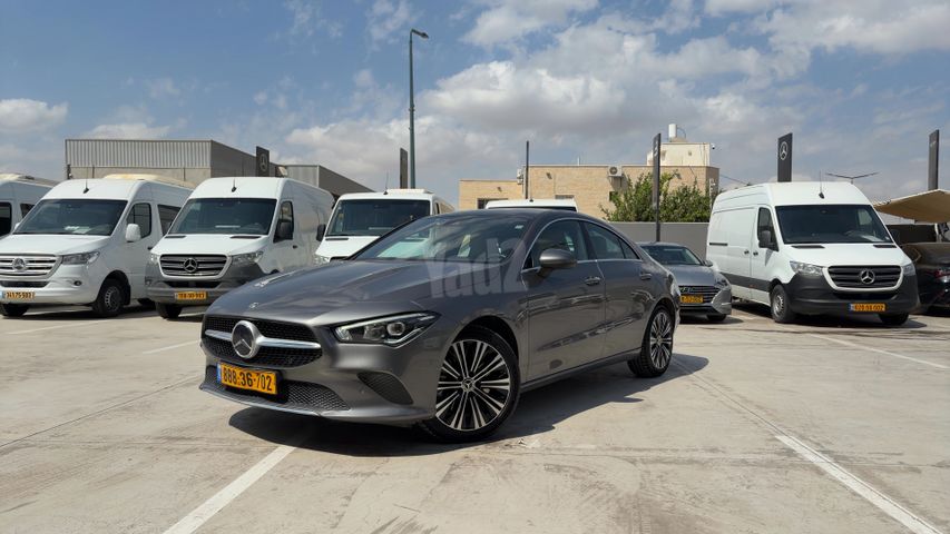 מודעת רכב מרצדס-בנץ CLA