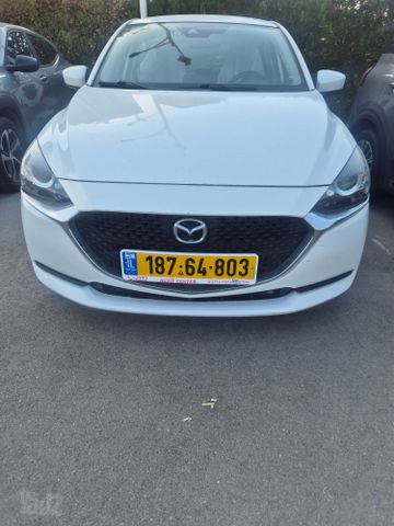 מודעת רכב מאזדה 2