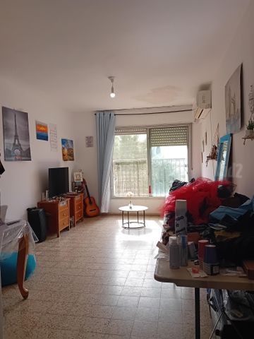 דרך שרה 15