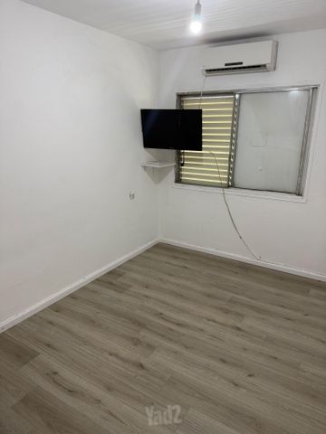 משורר השואה 10