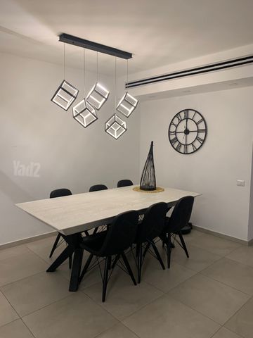 רחבעם זאבי 15