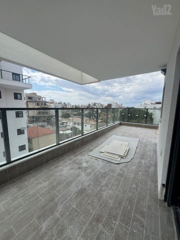 מרים מזרחי 