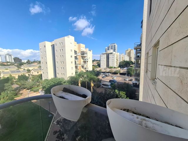 הר הצופים 9
