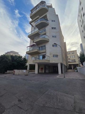 מודעת נכס, אנגל 3, המרכז השקט / מרכז העיר, פתח תקווה