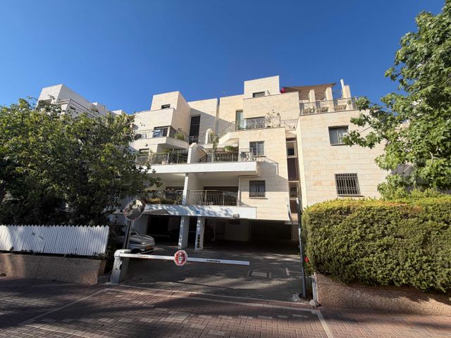 יעקב חזן 